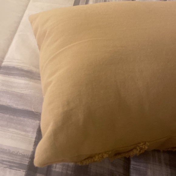 TEXTURED PILLOW SET - Picture 5 of 8